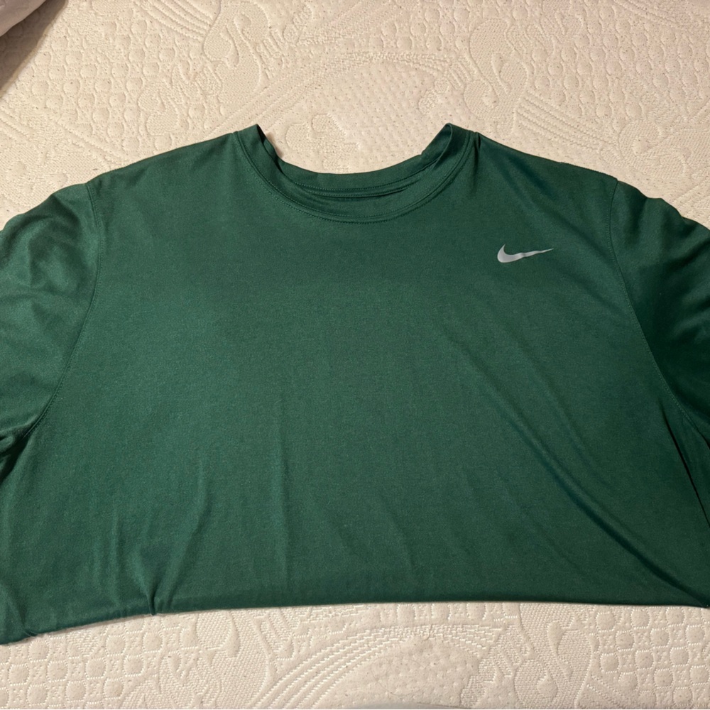 Men’s XXL Nike tshirt. EUC.
